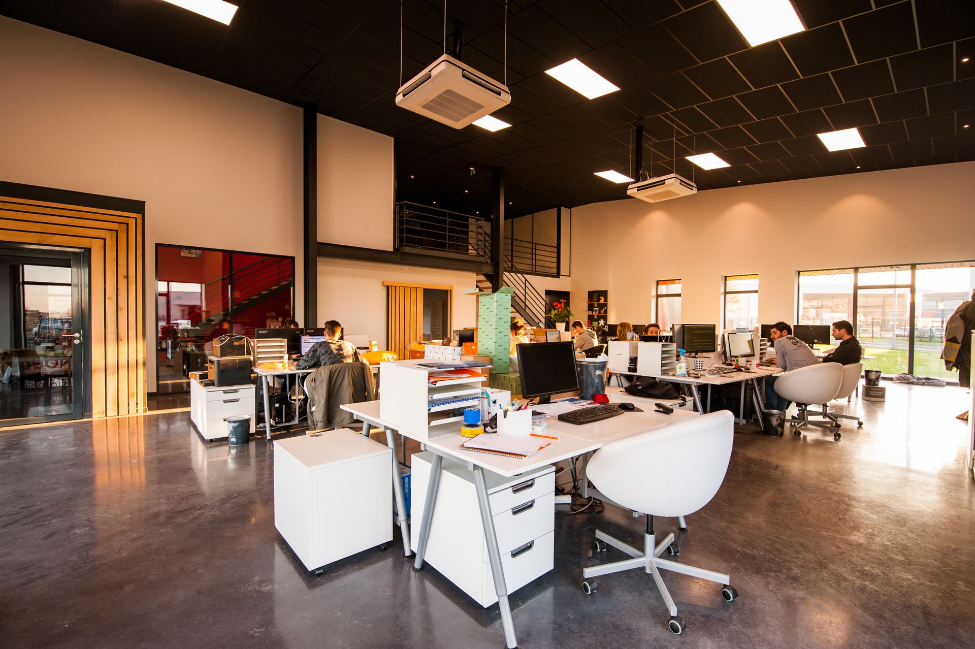 Agencia especializada en industria B2B cuándo elegirla